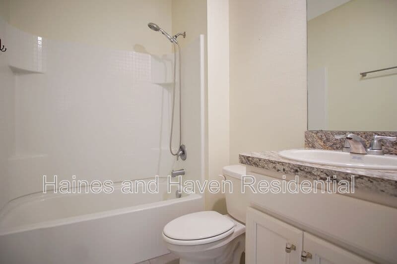 Winter Haven House: 409 Corso Loop