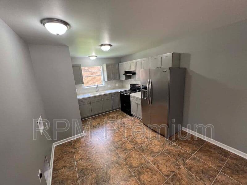 Baker Condo: 5057 Baker Blvd