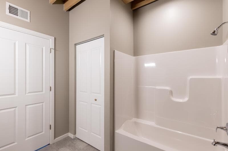 Burlington Condo: 116 N. 4th St. #313