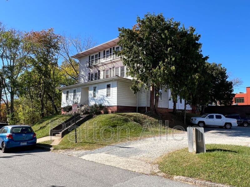 Asheville Condo: 43 Ravenscroft Drive