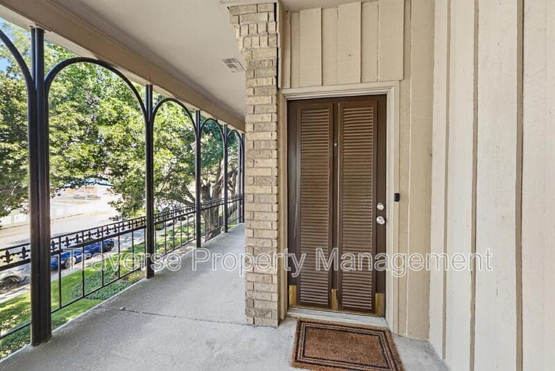 Fort Worth Condo: 4312 Bellaire Dr S
