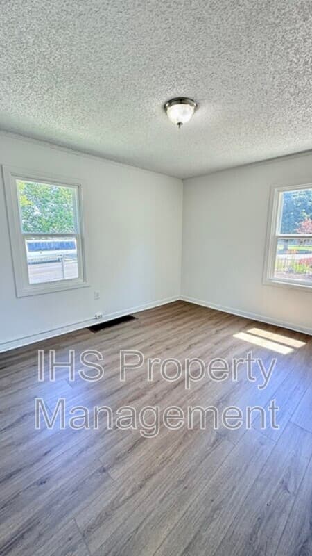 Richland Condo: 1209 Stevens Dr.