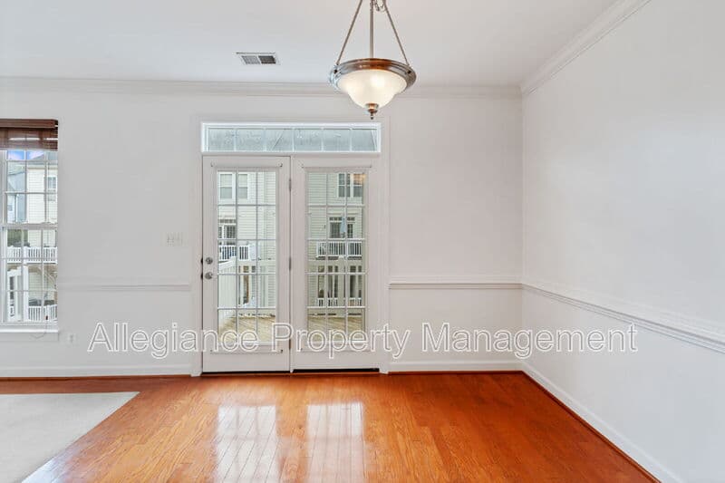 Alexandria House: 5675 Harrington Falls Ln
