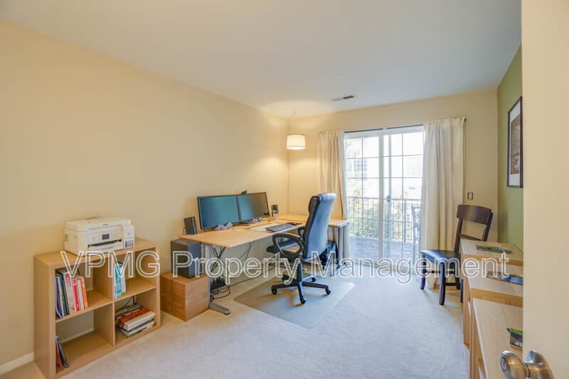 Vancouver Condo: 13210 SE 7th St