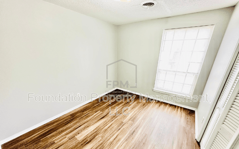 Memphis House: 3366 Lone Rock