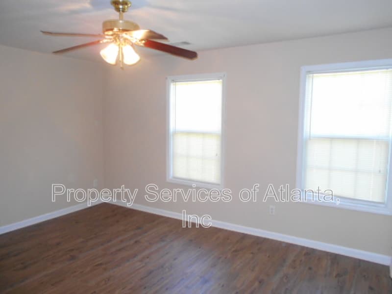 Douglasville House: 7712 Autry Cir