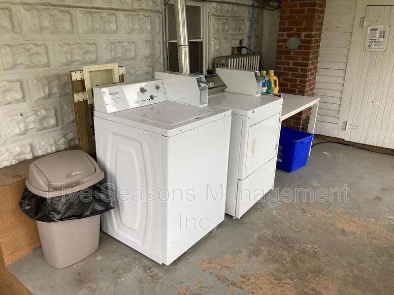 Burlington Condo: 9 Chase Street - 3
