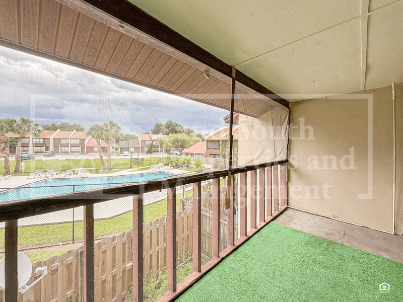 Lakeland House: 4948 Market Square