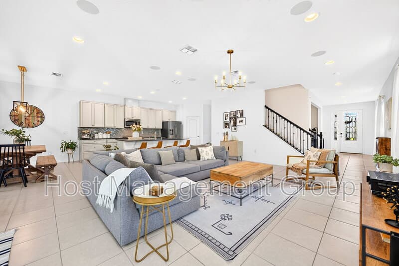 Orlando House: 8205 Bayliss Ct