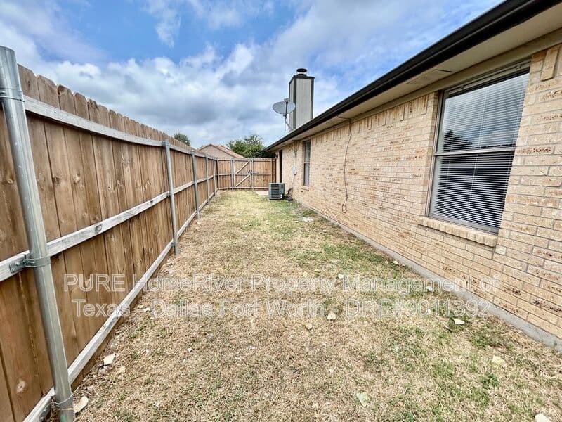 North Richland Hills Condo: 7514 Connie Lane