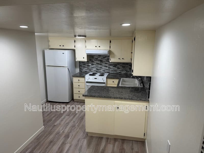 Scotts Valley Condo: 395 Tabor Drive