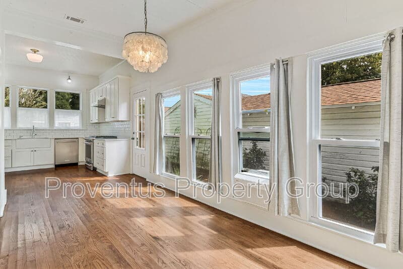 Pensacola House: 904 North 16th Avenue