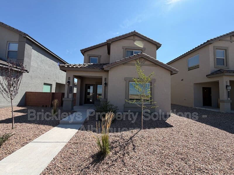 Albuquerque House: 6118 Chicago Dr SE