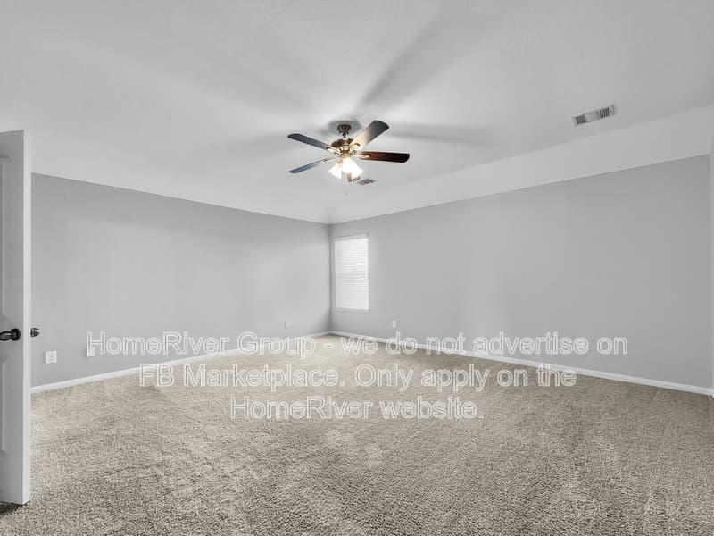 Houston House: 10311 Urban Oak Trl