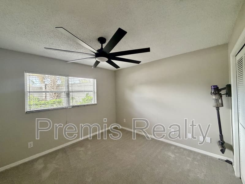 Palm Harbor Condo: 102 Steeplechase Lane