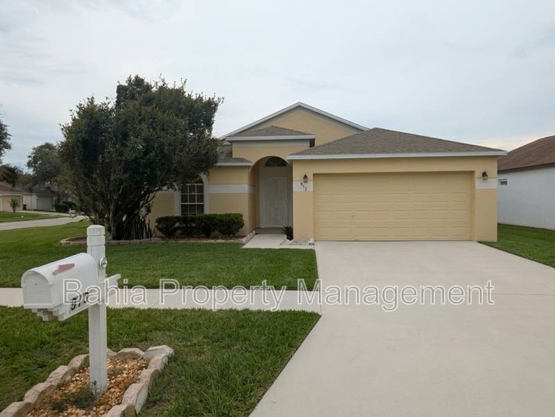 Valrico House: 913 Stallion Way