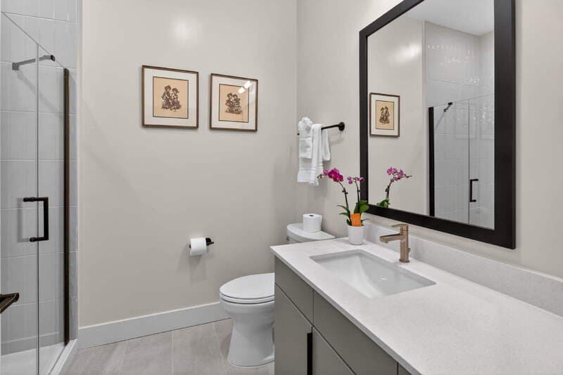 Savannah Condo: 2613 Montgomery Street