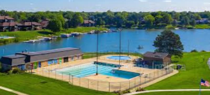 Crown Point House: 3810 Kingsway Drive