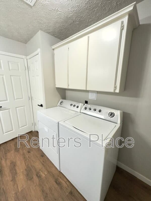 Claremore House: 302 W 8th St
