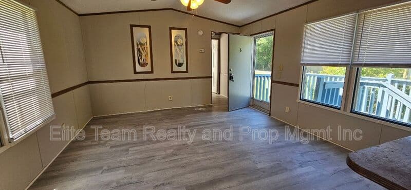 Rock Hill House: 2935 Cedarvale Rd lot