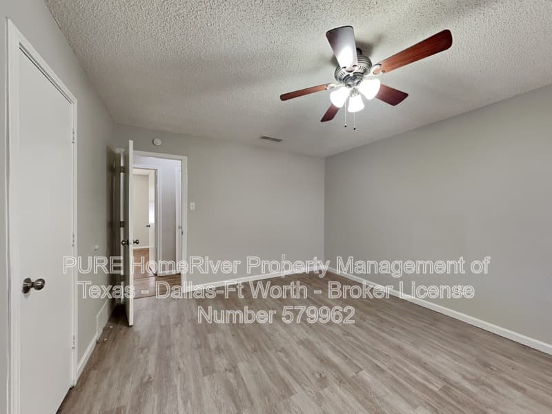 Arlington House: 5223 Windy Meadow Dr