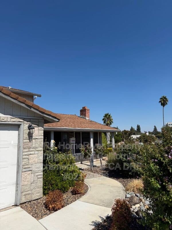 Carmichael House: 5805 Cada Circle
