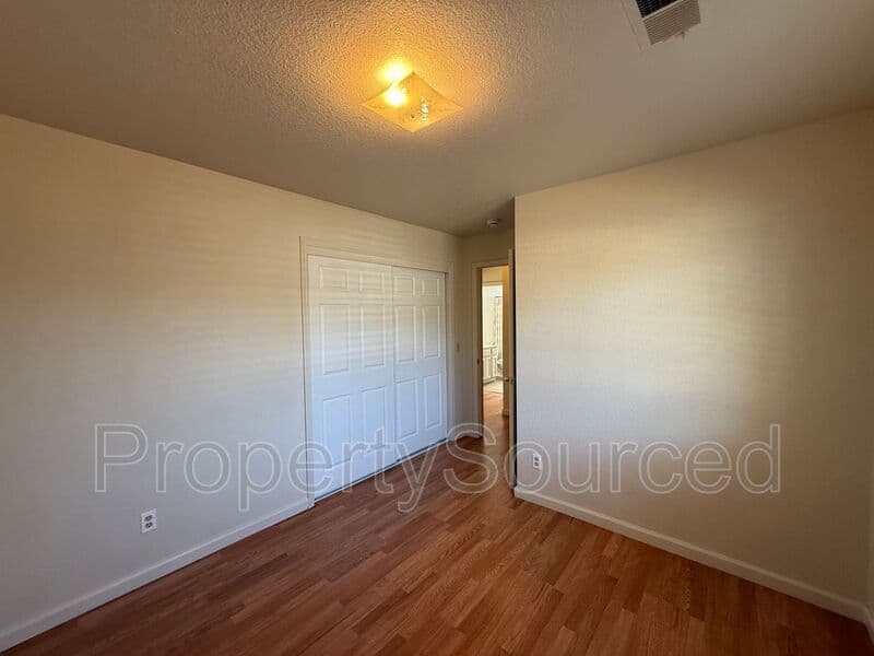 Lathrop House: 15050 Hollyhock Ct
