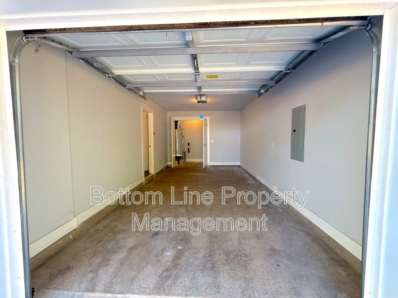Charlotte Townhome: 2923 Burgess Dr