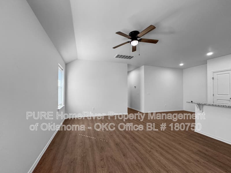 Oklahoma City Condo: 11421 University Dr