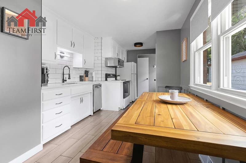 Green Bay House: 1444 Pilgrim Street