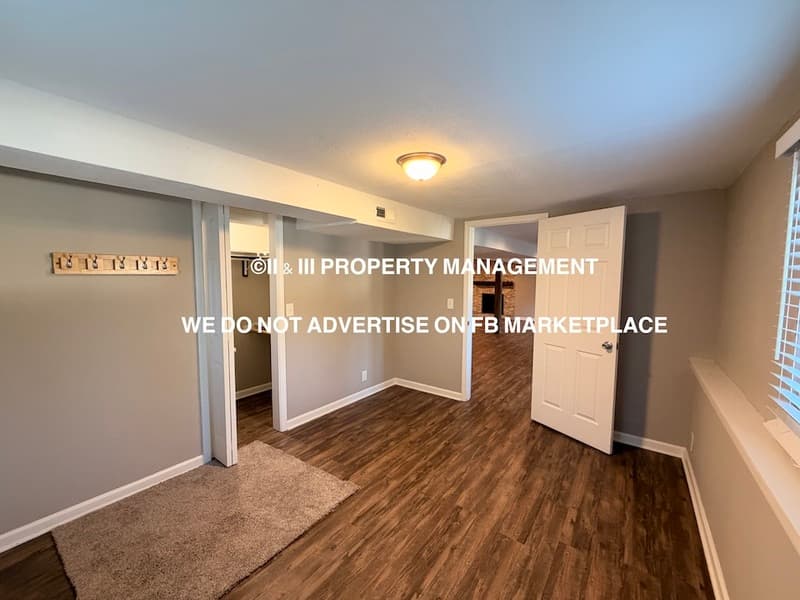 Kansas City House: 24 Northeast Normandy Lane