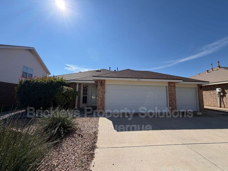 Albuquerque House: 7024 Westford Pl NW