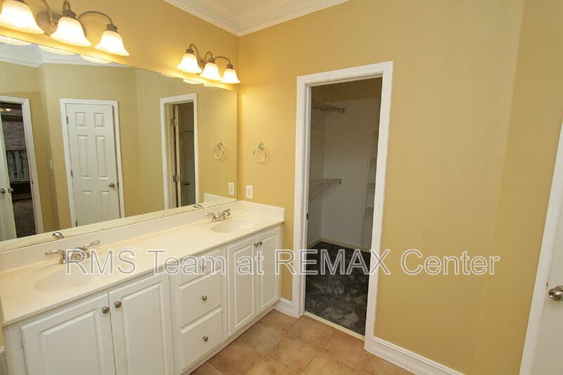 Atlanta House: 1360 Eastgate Ct SE