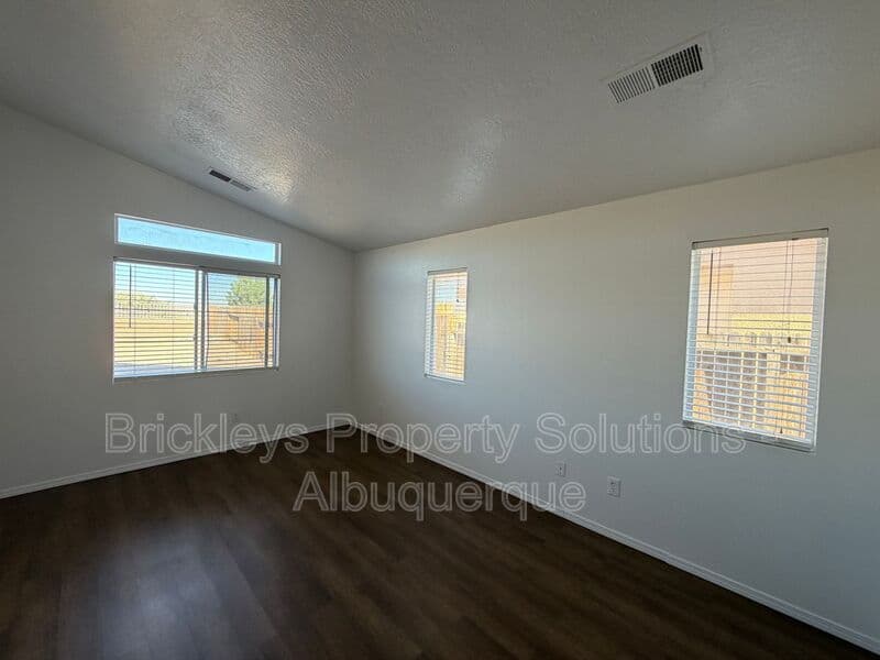 Albuquerque House: 10627 Brookline Pl. NW