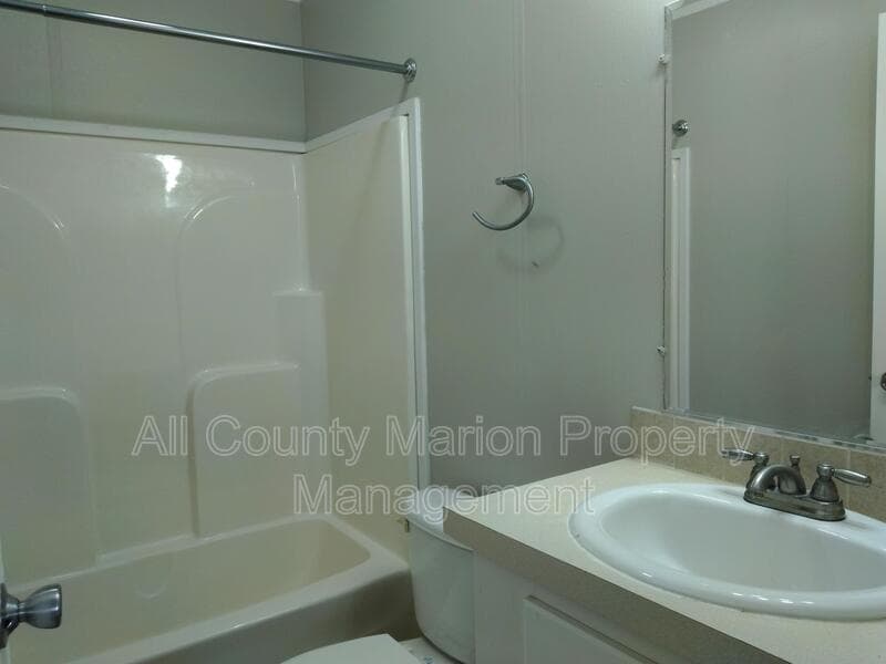 Summerfield House: 14411 SE 25th Ave