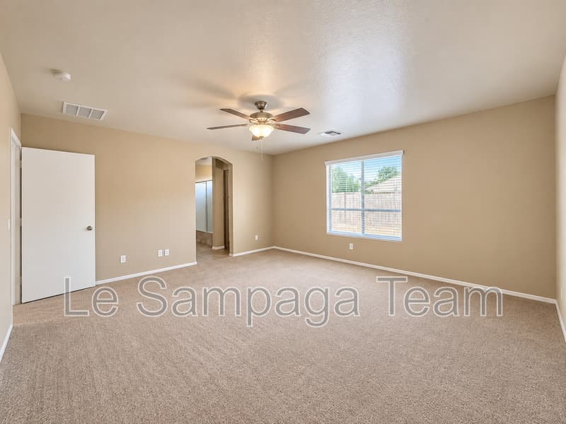 Tolleson House: 10520 W Magnolia St