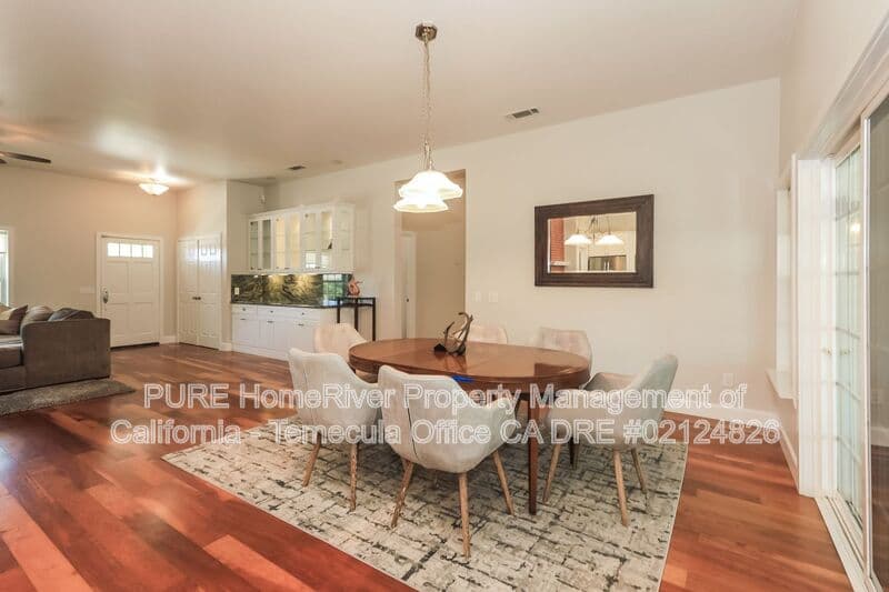 Murrieta House: 36475 Avenida La Cresta