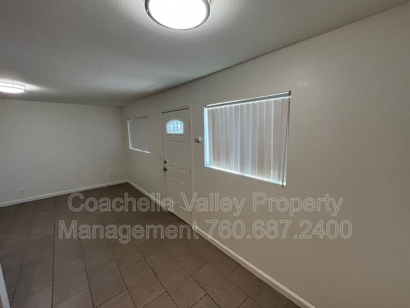 Coachella House: 85191 Bagdad Ave