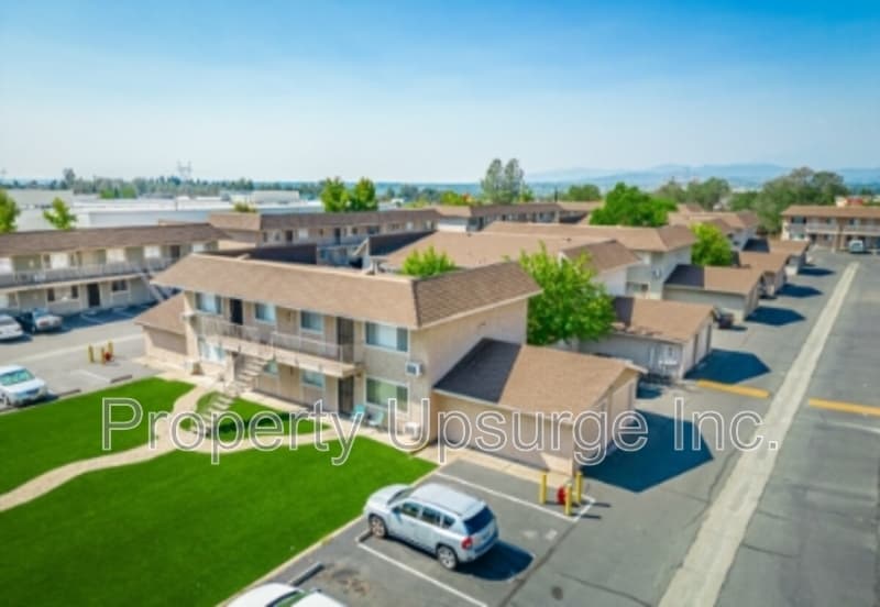 Redding Condo: 1230 Canby Rd