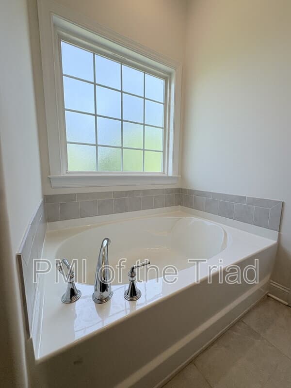 Walkertown Townhome: 2974 York Place Dr