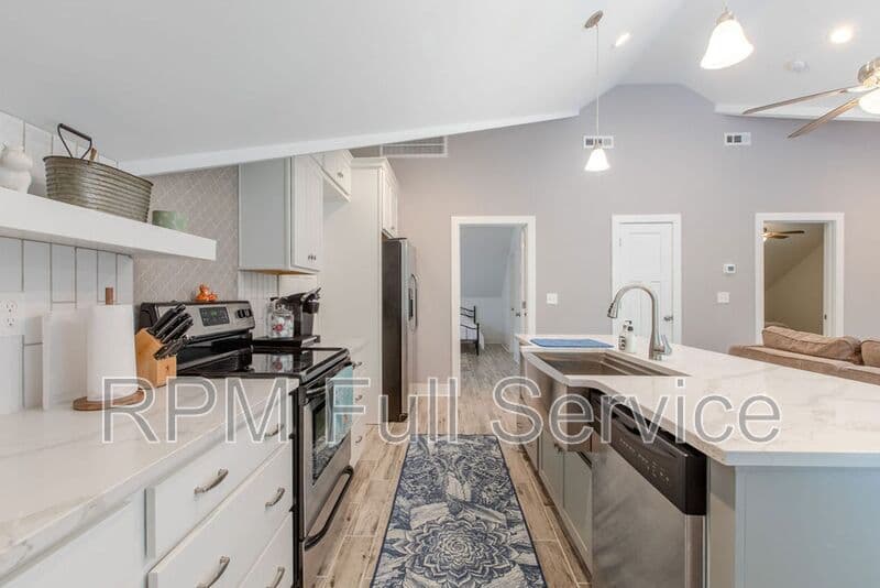 Nashville Condo: 1021 College Ave