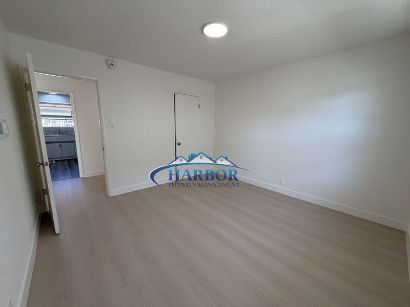 Inglewood House: 215 W Manchester Blvd