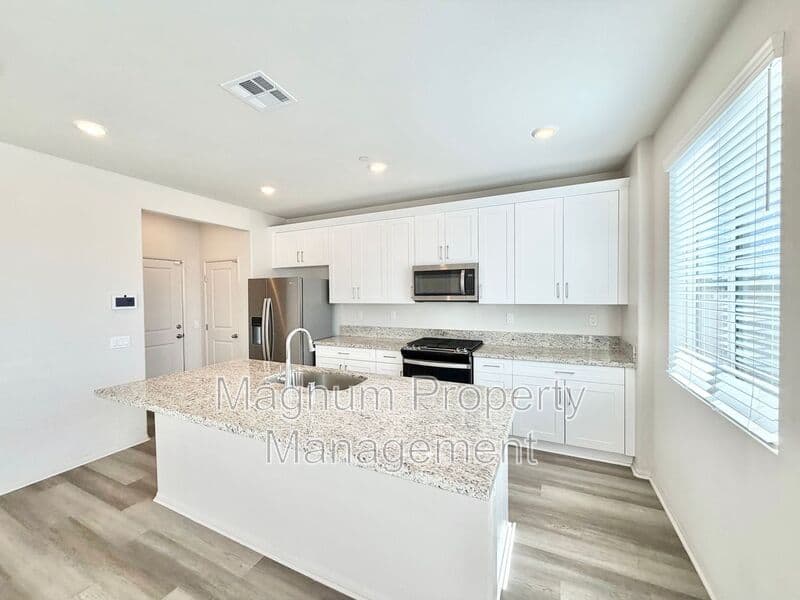 Winchester House: 31799 Woodbank Way