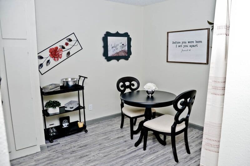 Oklahoma City Condo: 7402 NW 10th Street-1b