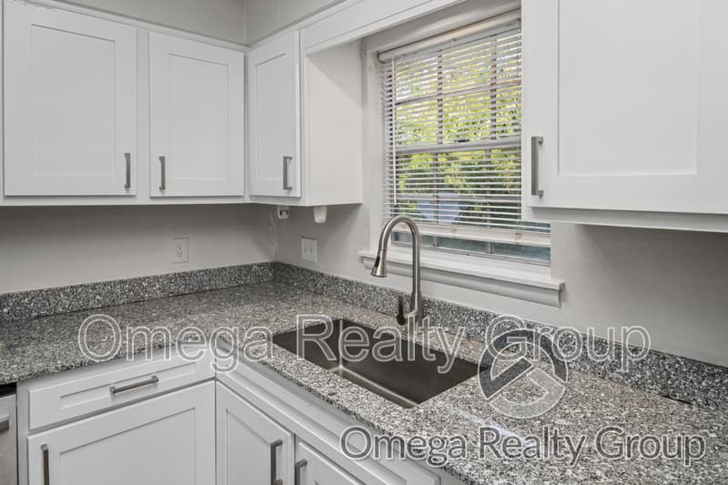 Hoover Apartment: 3311 Woodley Ct