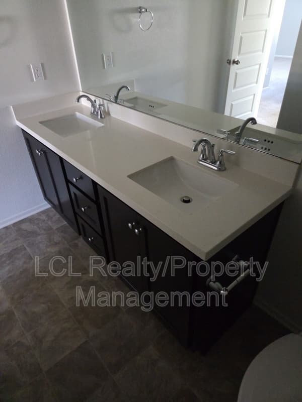Lake Elsinore Condo: 32855 Crown Point Ln