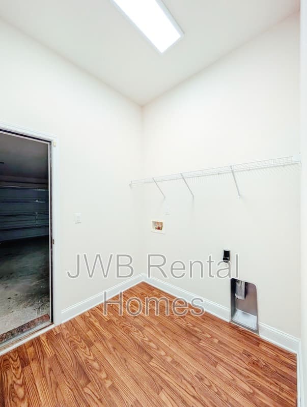 Jacksonville House: 7547 Westland Oaks Dr