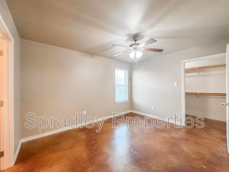 Belton Condo: 1576 Brady Way