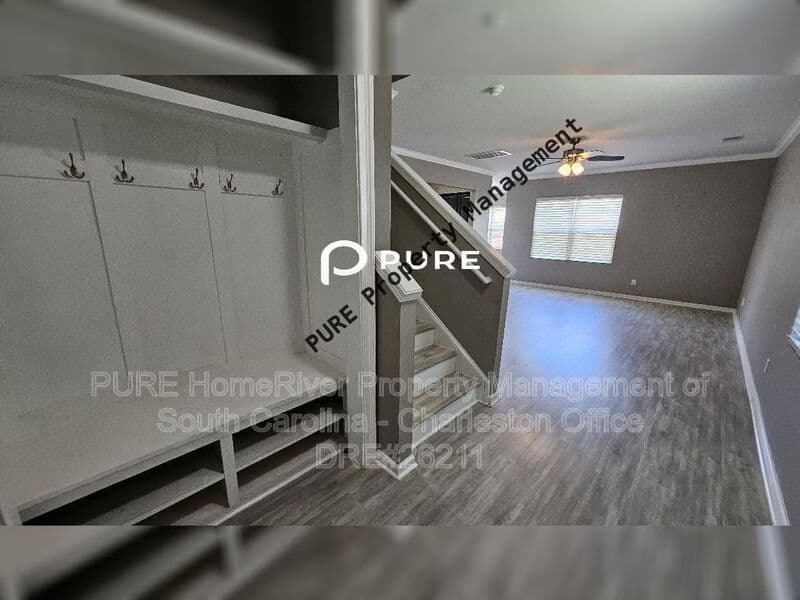 Summerville House: 308 Cantley Ct