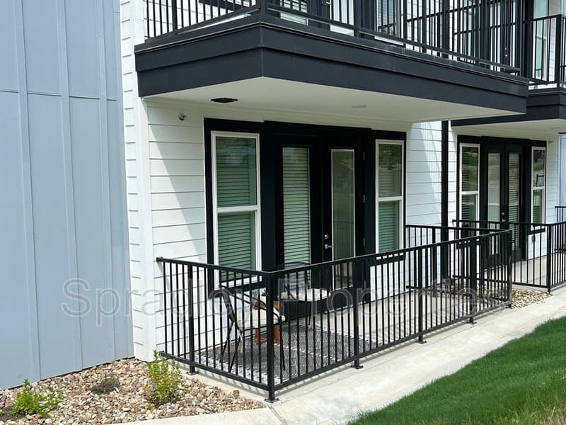 Belton Condo: 710 Shine St